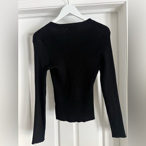 Black Ribbed Top - Picture 3 of 3